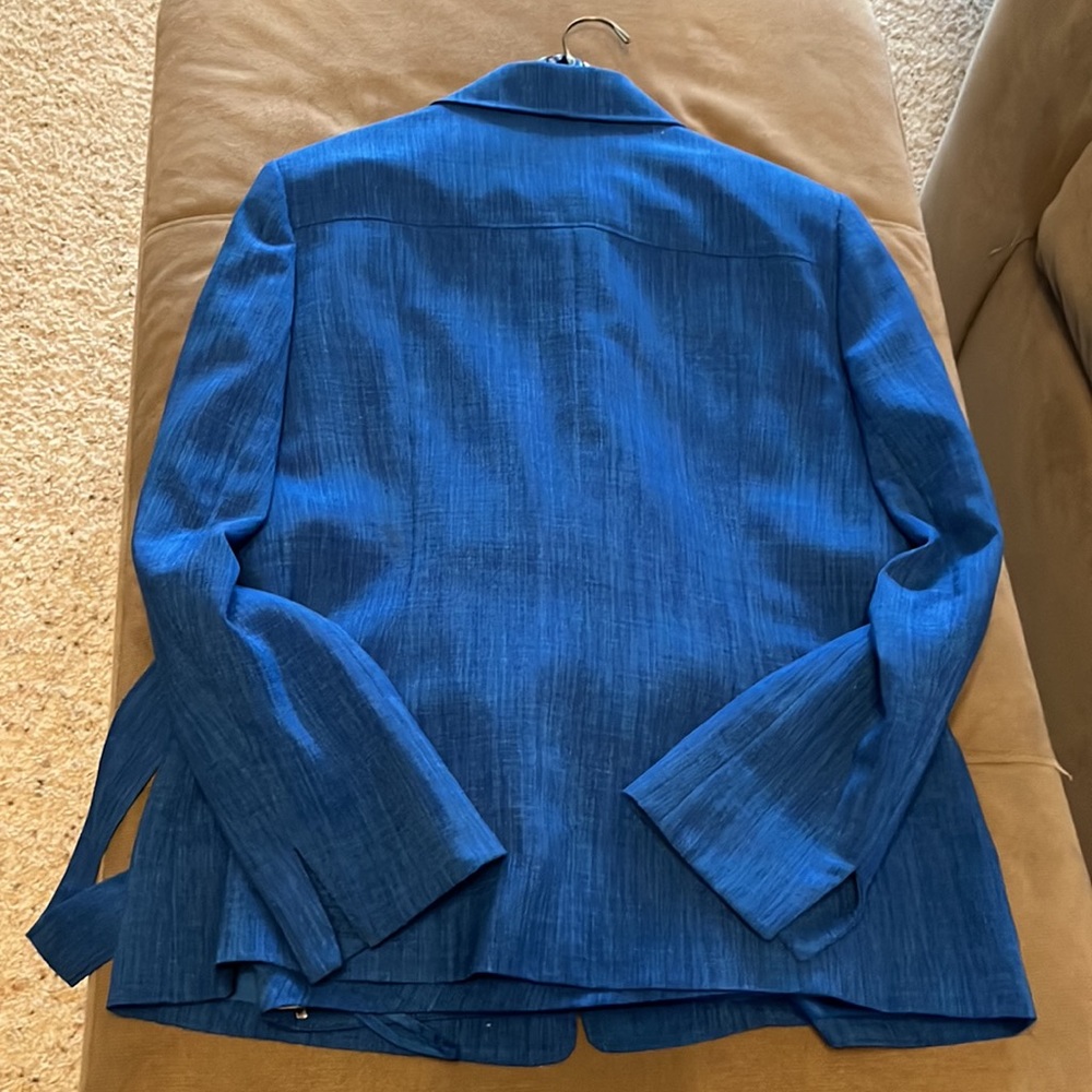Like new! Blue pant suit - Picture 6 of 6
